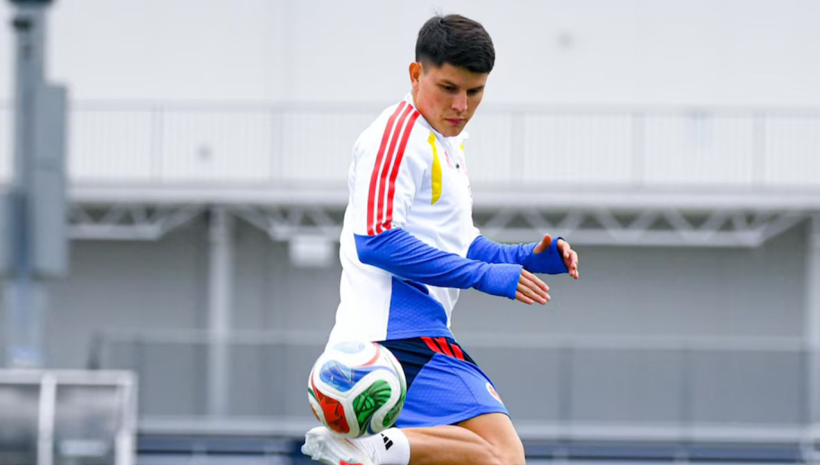 El jugador tolimense Daniel Arcila, debutó con gol en partido de la selección Colombia